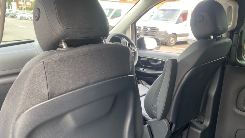 Mercedes-Benz Vito L2 Diesel Rwd 119CDI Select Crew Van 9G-Tronic